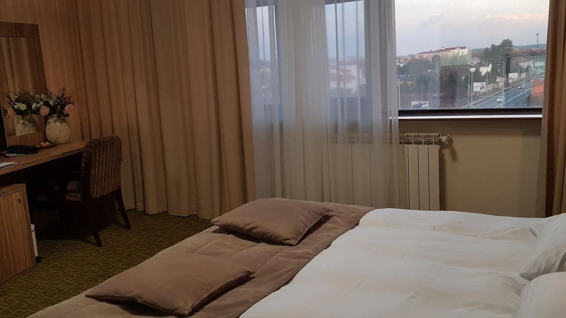 Hotel Tecadra Bucharest