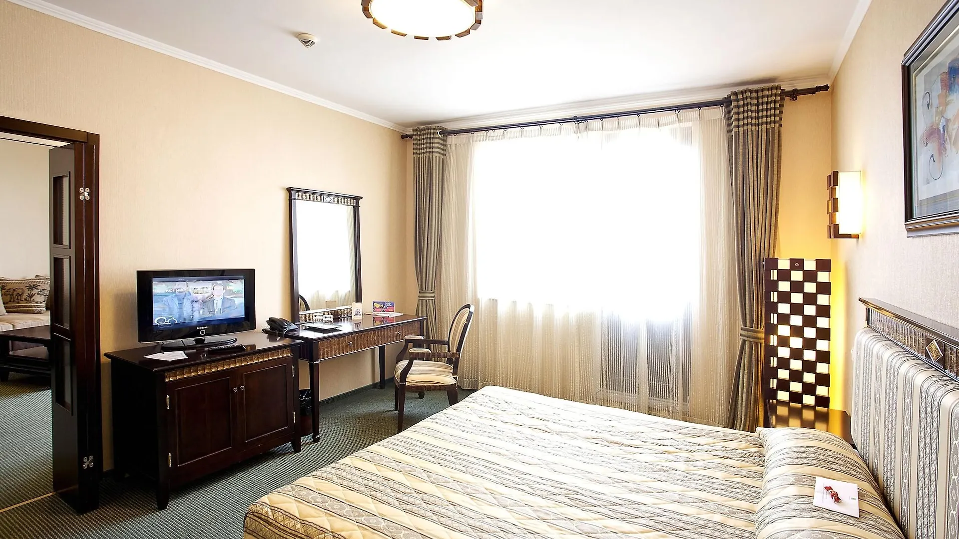 Hotel Tecadra Bükreş