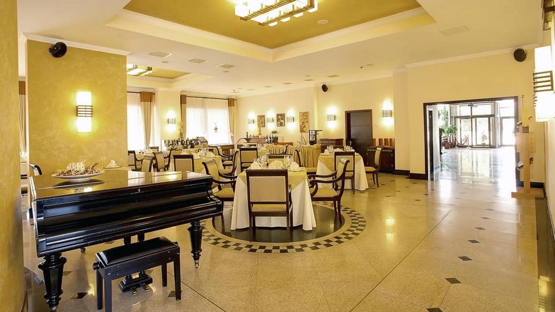 ****  Hotel Tecadra Bucharest Romania